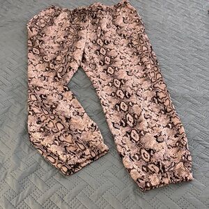 Joe Benbassett elastic waist pants